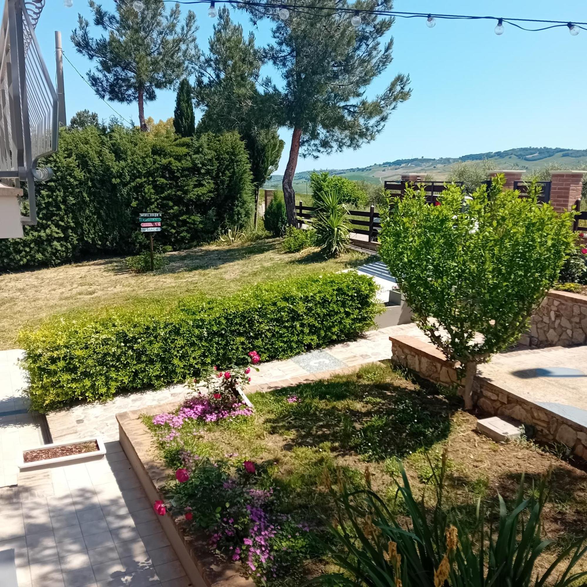 Villa Nonno Nicola Монтенеро-ди-Бизачча Экстерьер фото